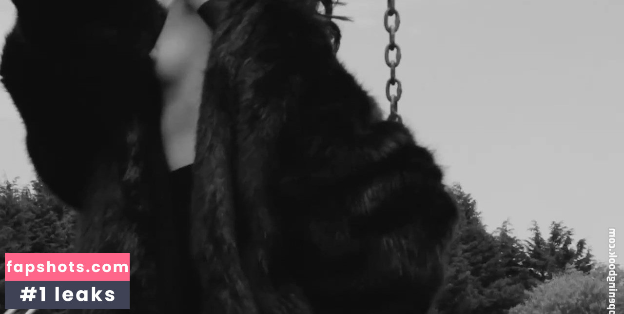 Liliana Camba gallery photo #6