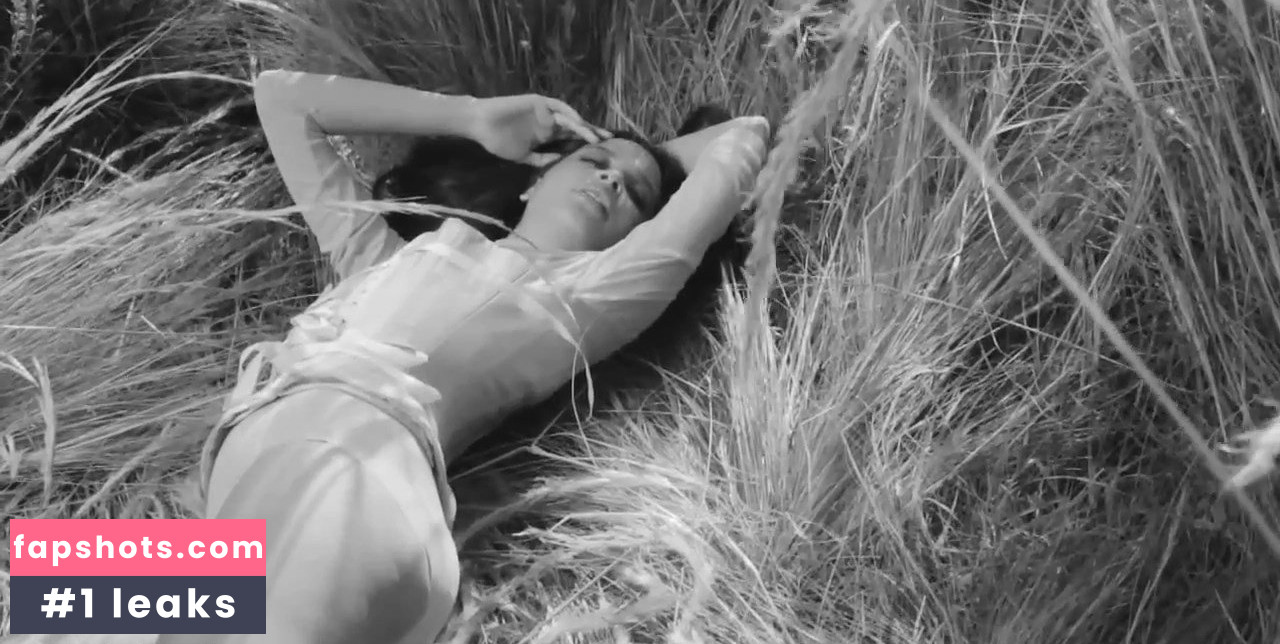 Liliana Camba gallery photo #10