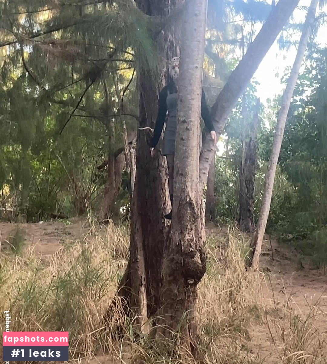 lilibet nude babe gallery