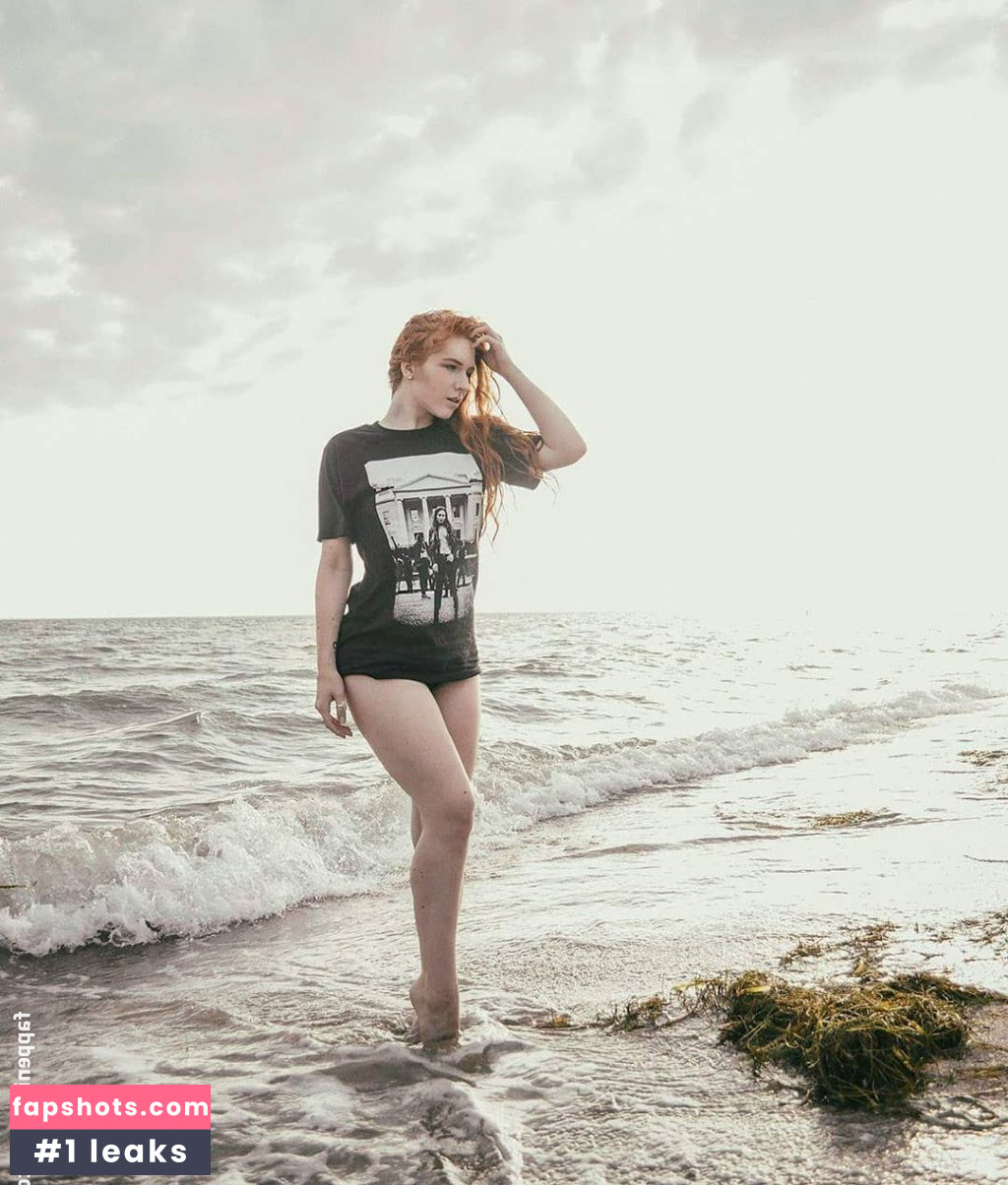 Lilith Jenovax gallery photo #19