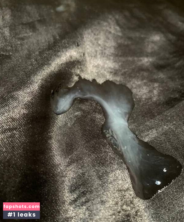 Lilith Lovett gallery photo #9