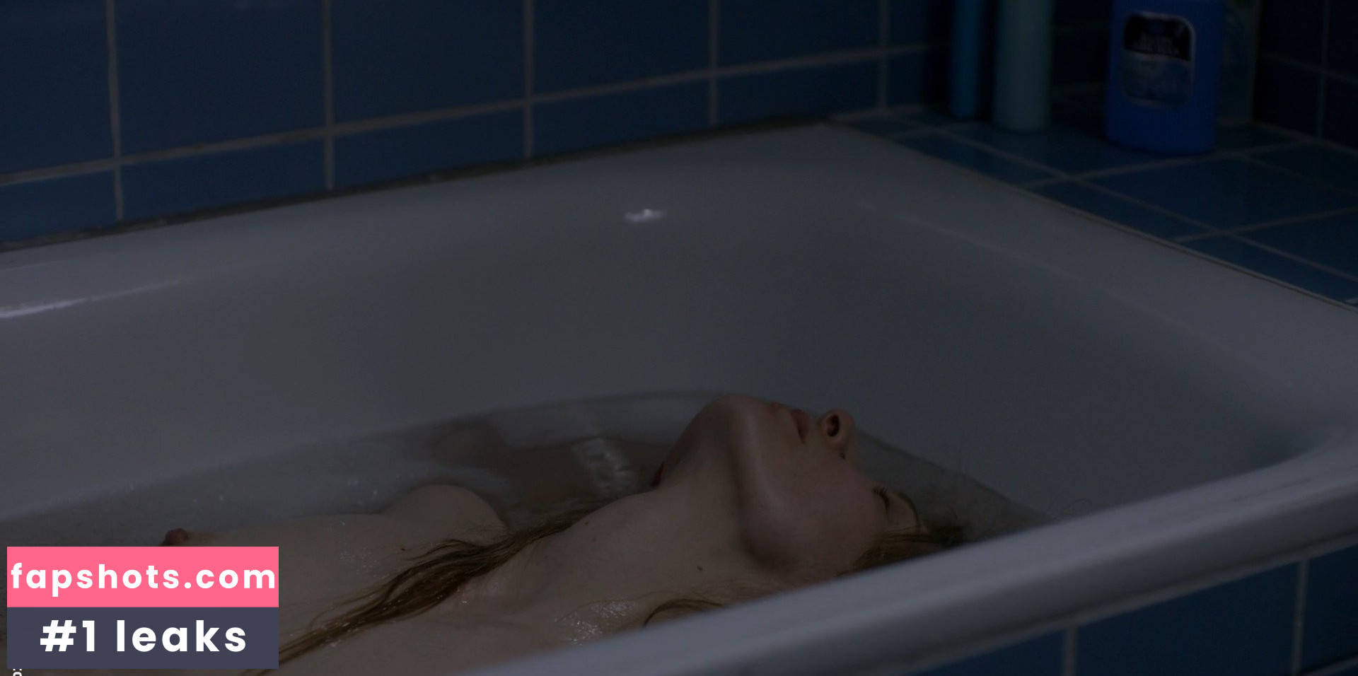 Lilith Stangenberg gallery photo #12