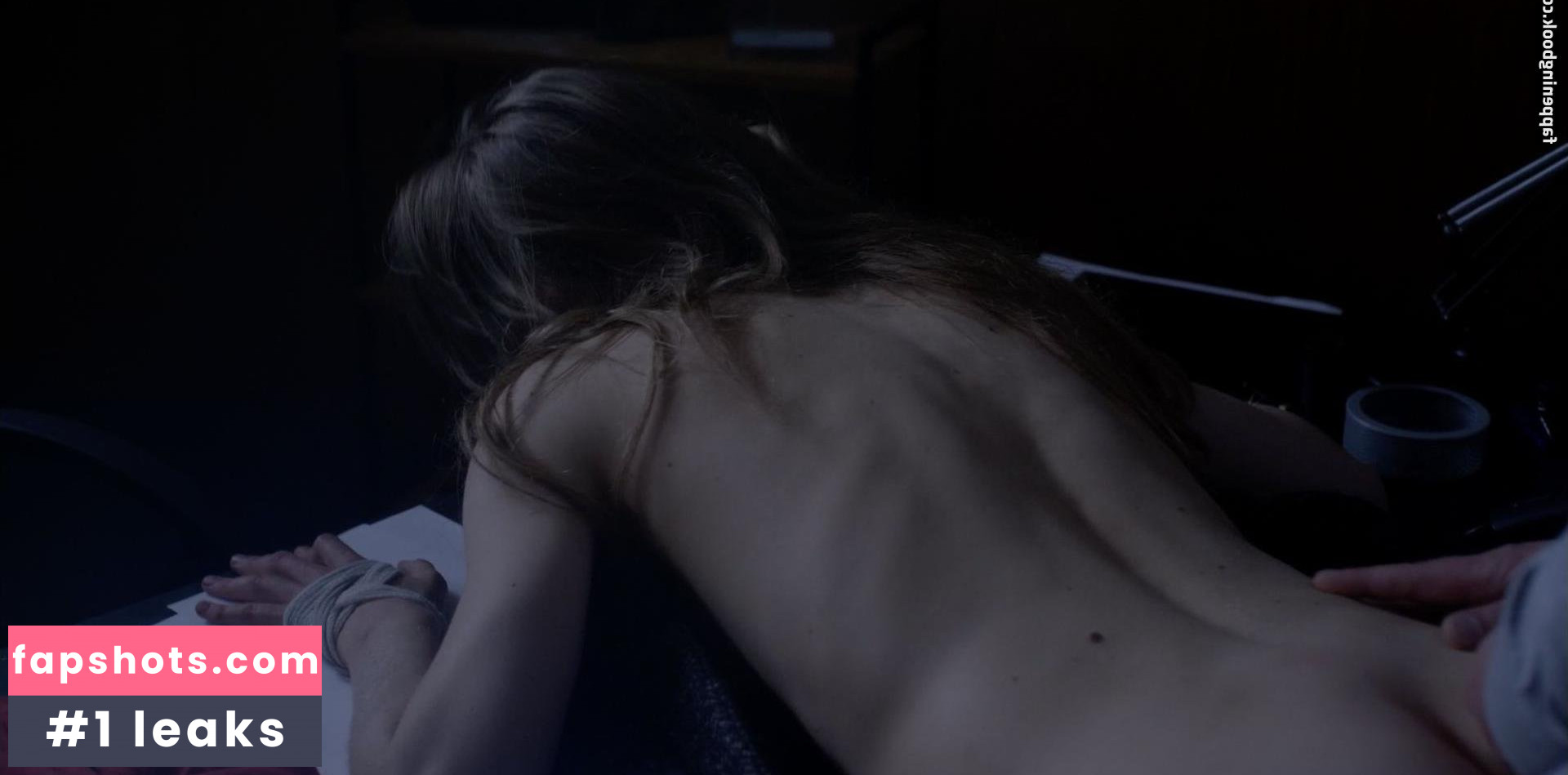 Lilith Stangenberg gallery photo #19