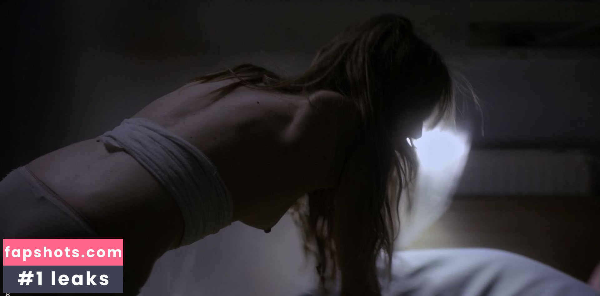 Lilith Stangenberg gallery photo #20