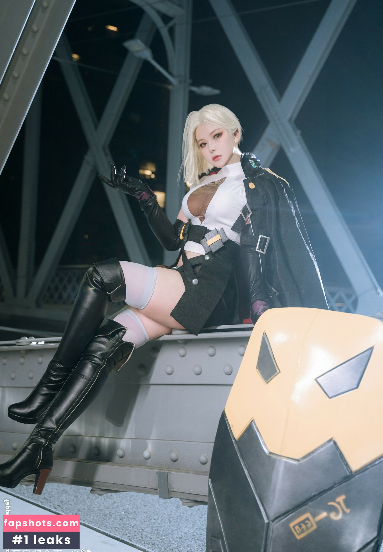 Lilium725 nude babe gallery