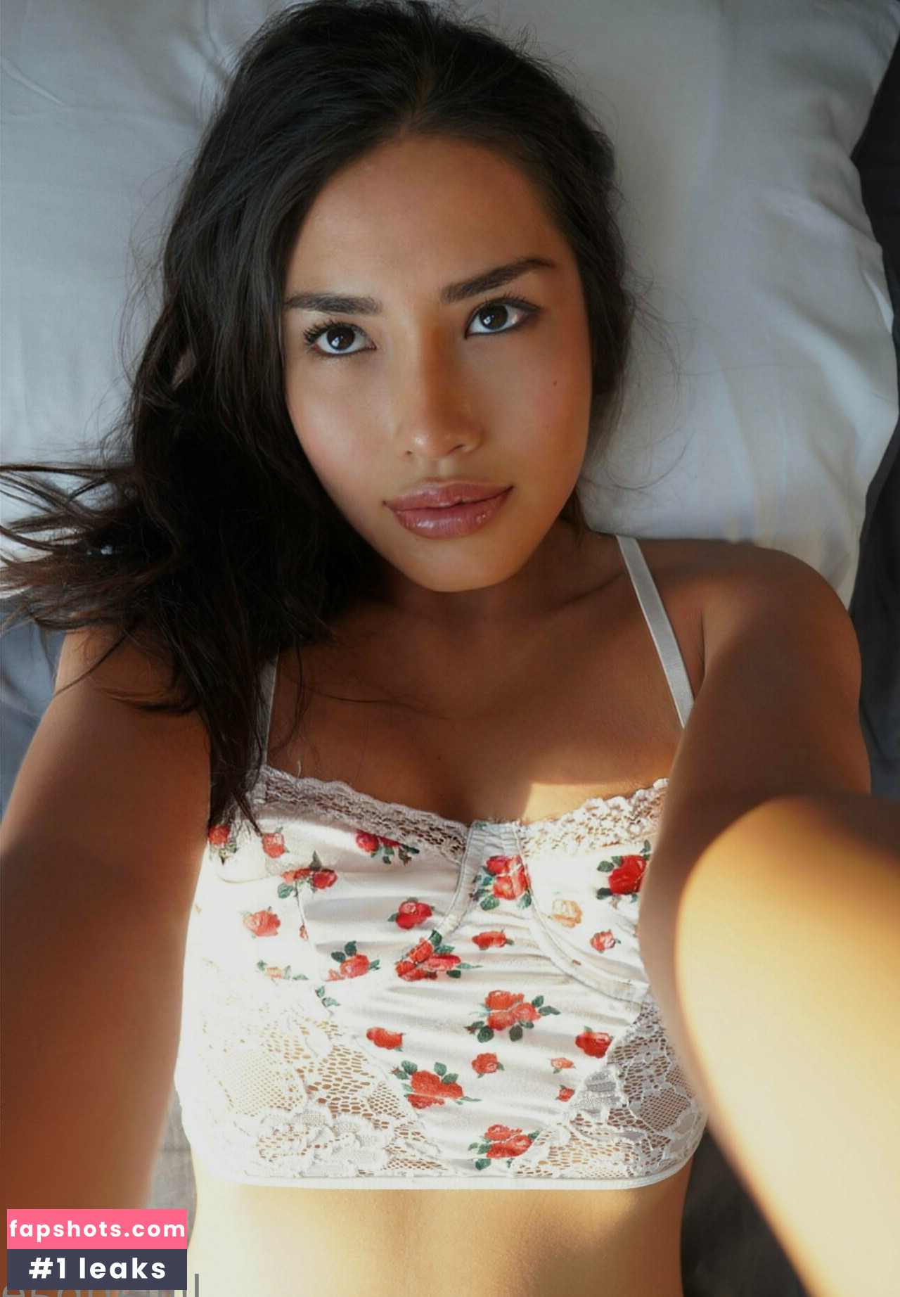 Lillian gallery photo #9