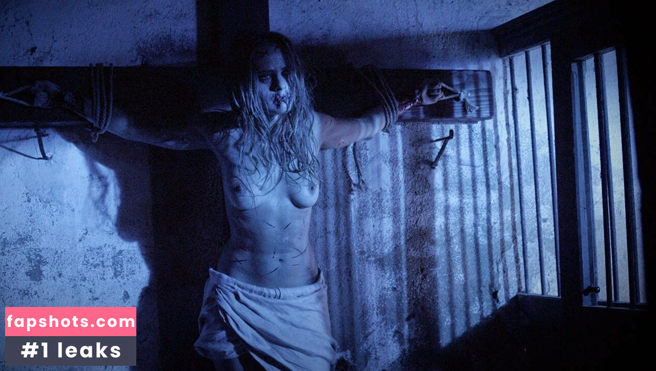 Lilly-Fleur Pointeaux gallery photo #12