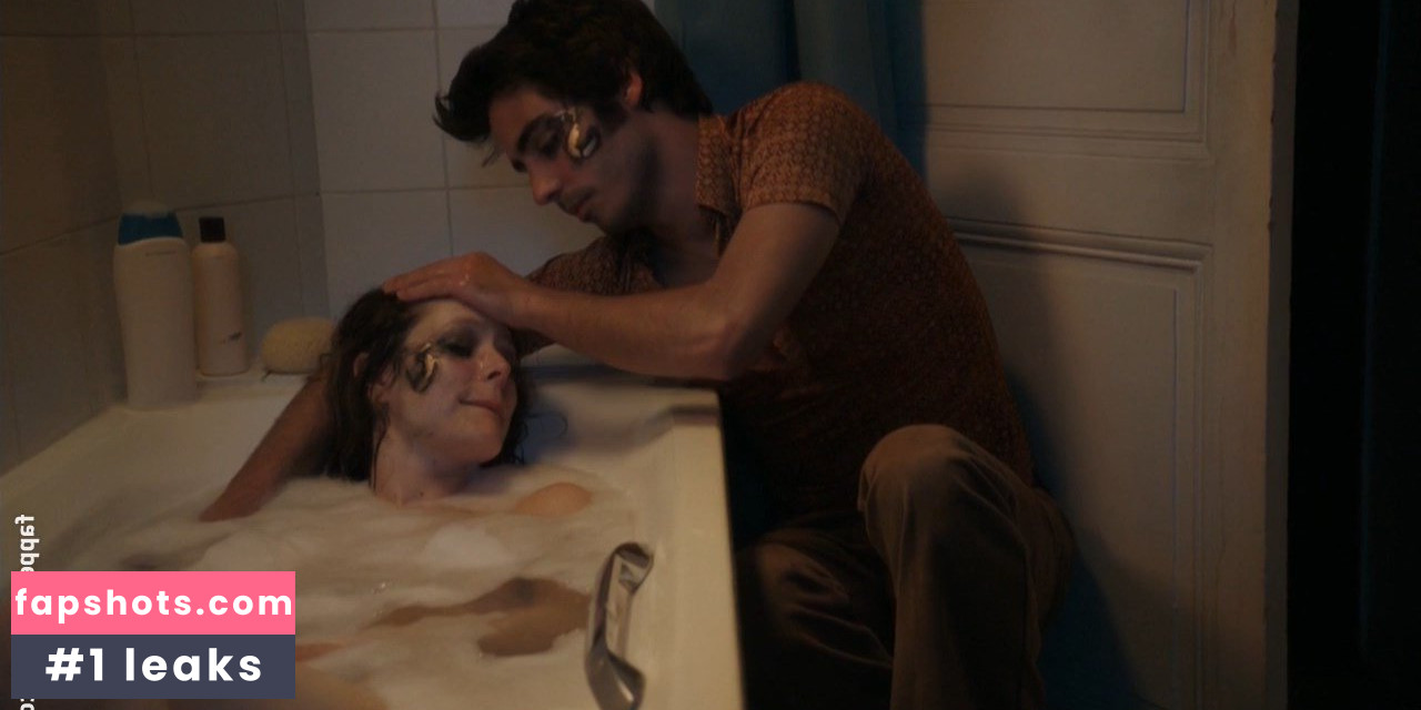 Lilly-Fleur Pointeaux gallery photo #22