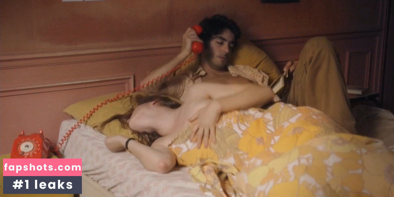 Lilly-Fleur Pointeaux gallery photo #25