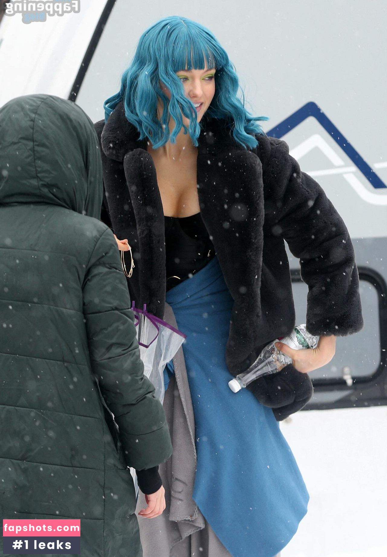 Lilly Krug gallery photo #13