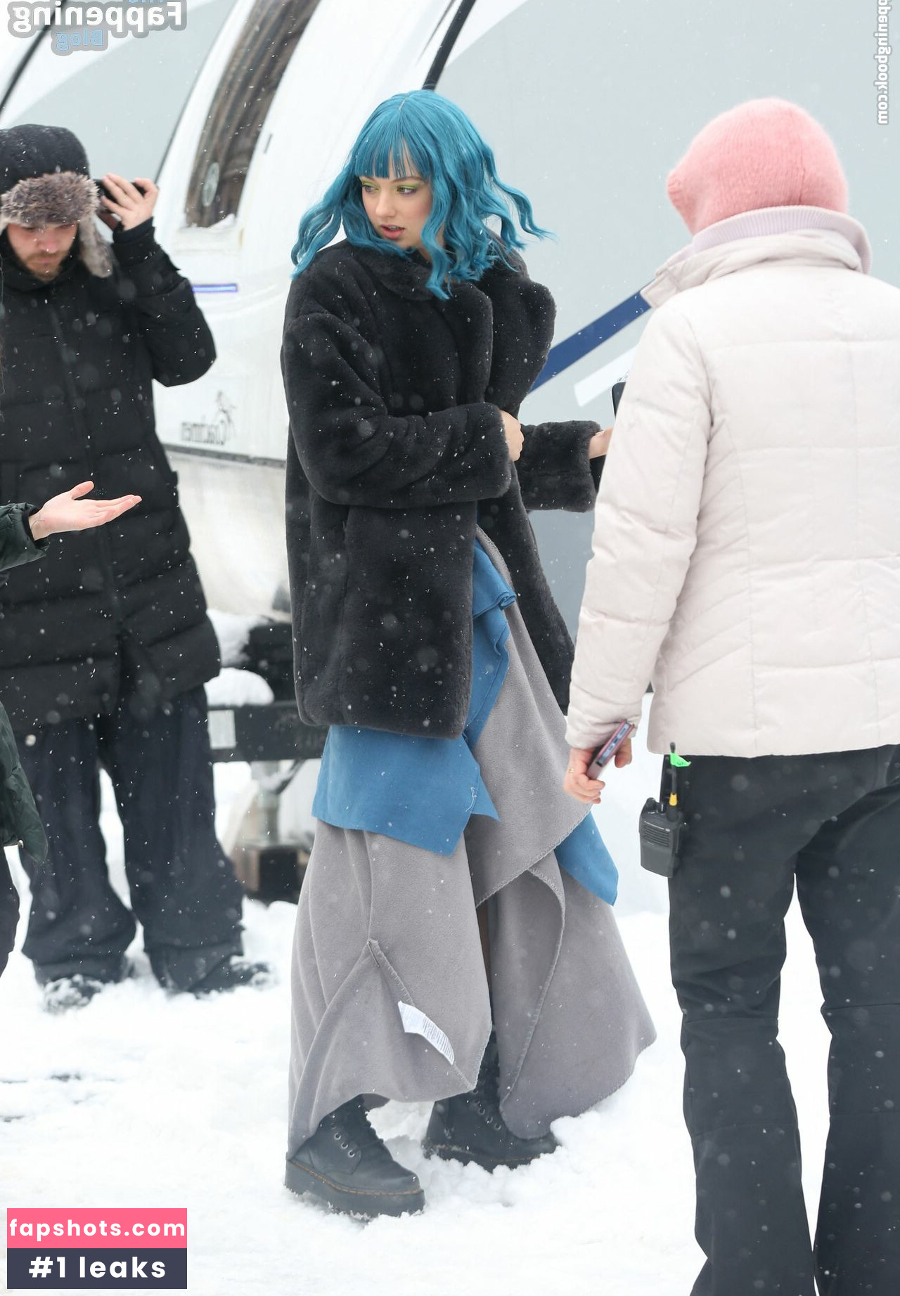 Lilly Krug gallery photo #14