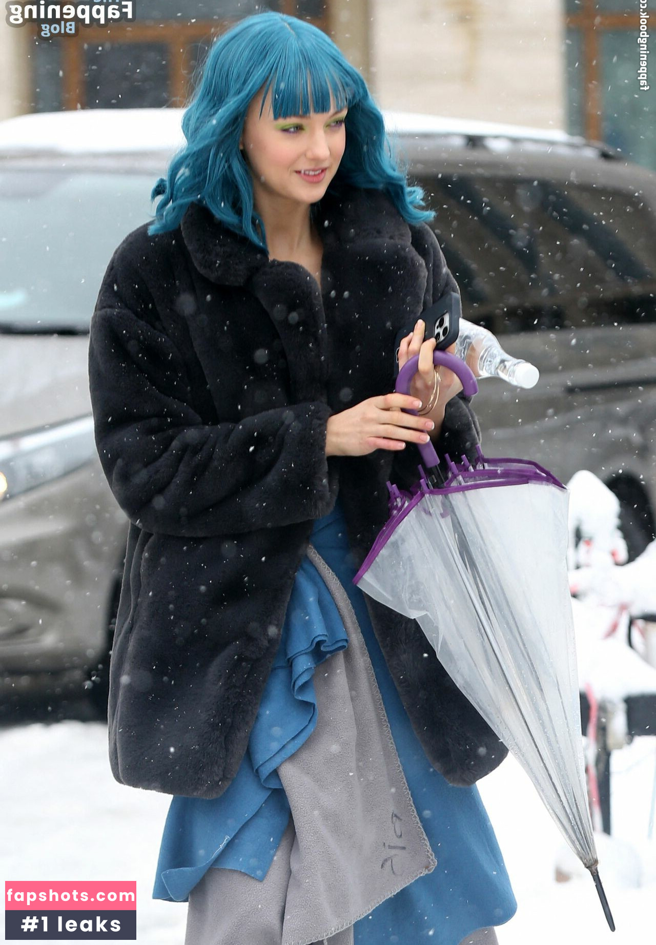 Lilly Krug gallery photo #15