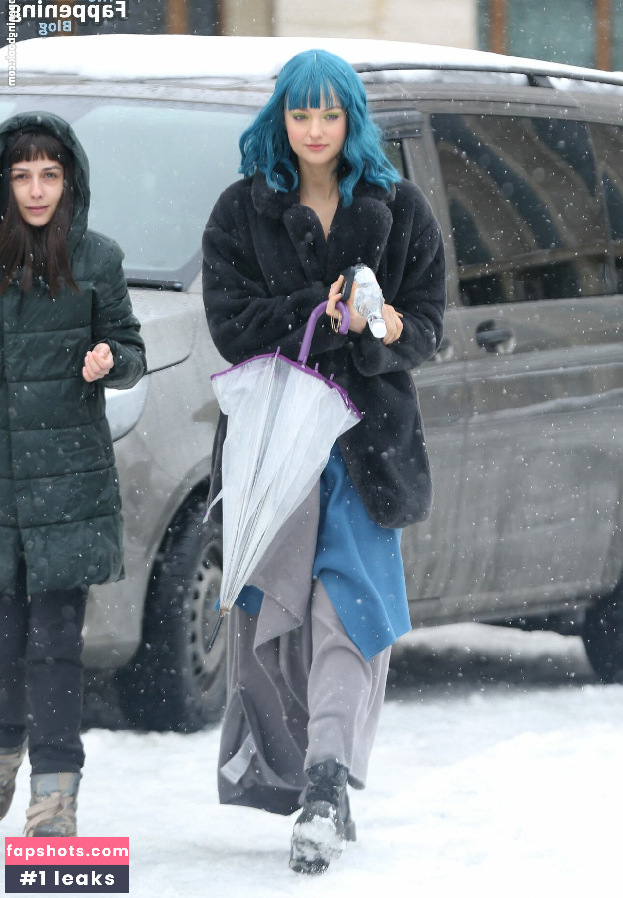 Lilly Krug gallery photo #17