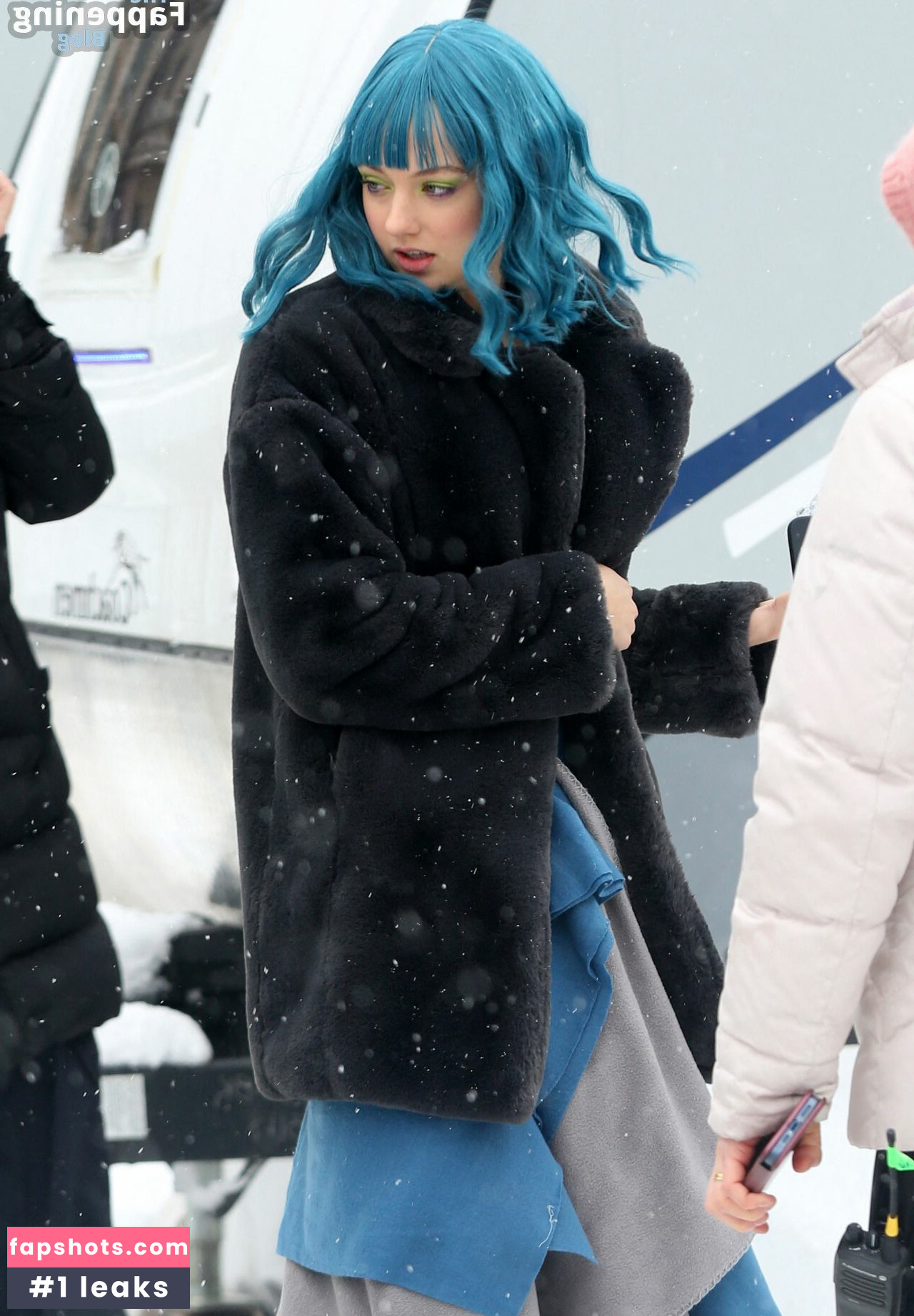 Lilly Krug gallery photo #22