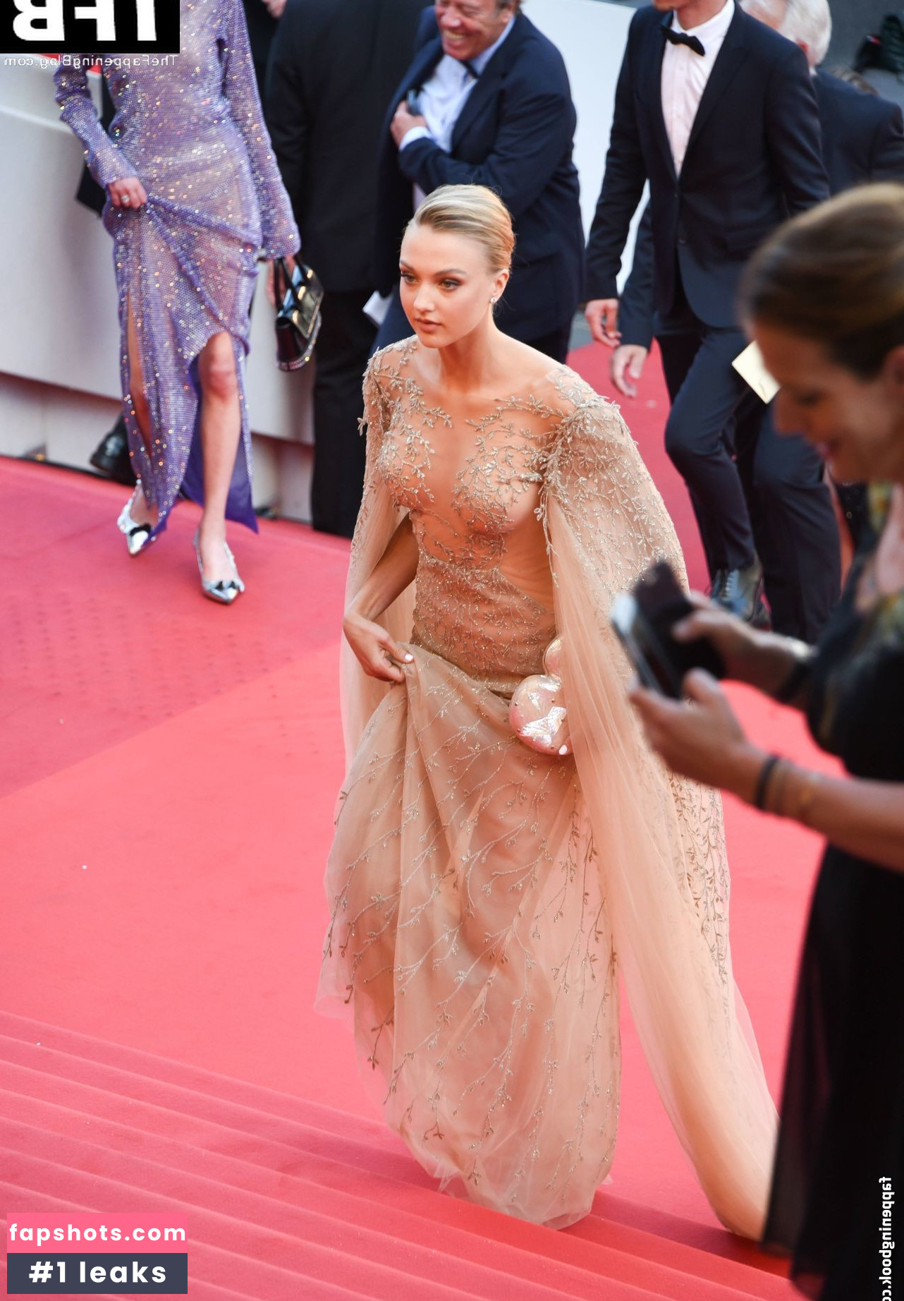 Lilly Krug gallery photo #25