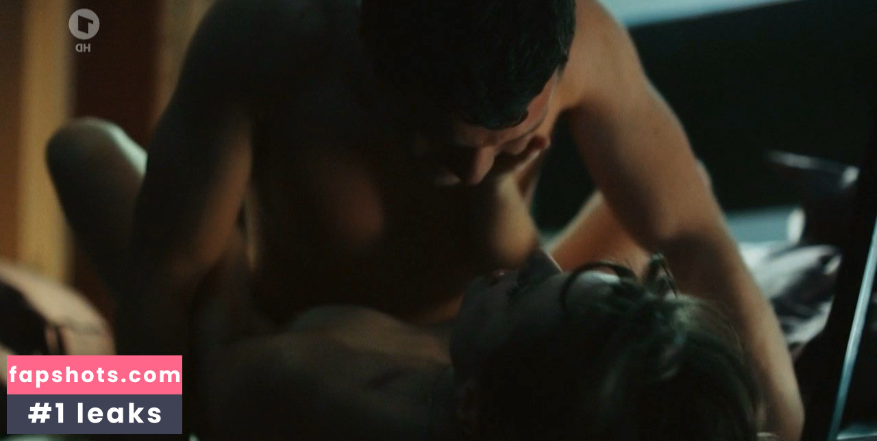 Lilly Menke gallery photo #3