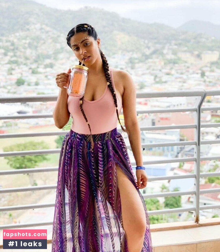 Lilly Singh gallery photo #22