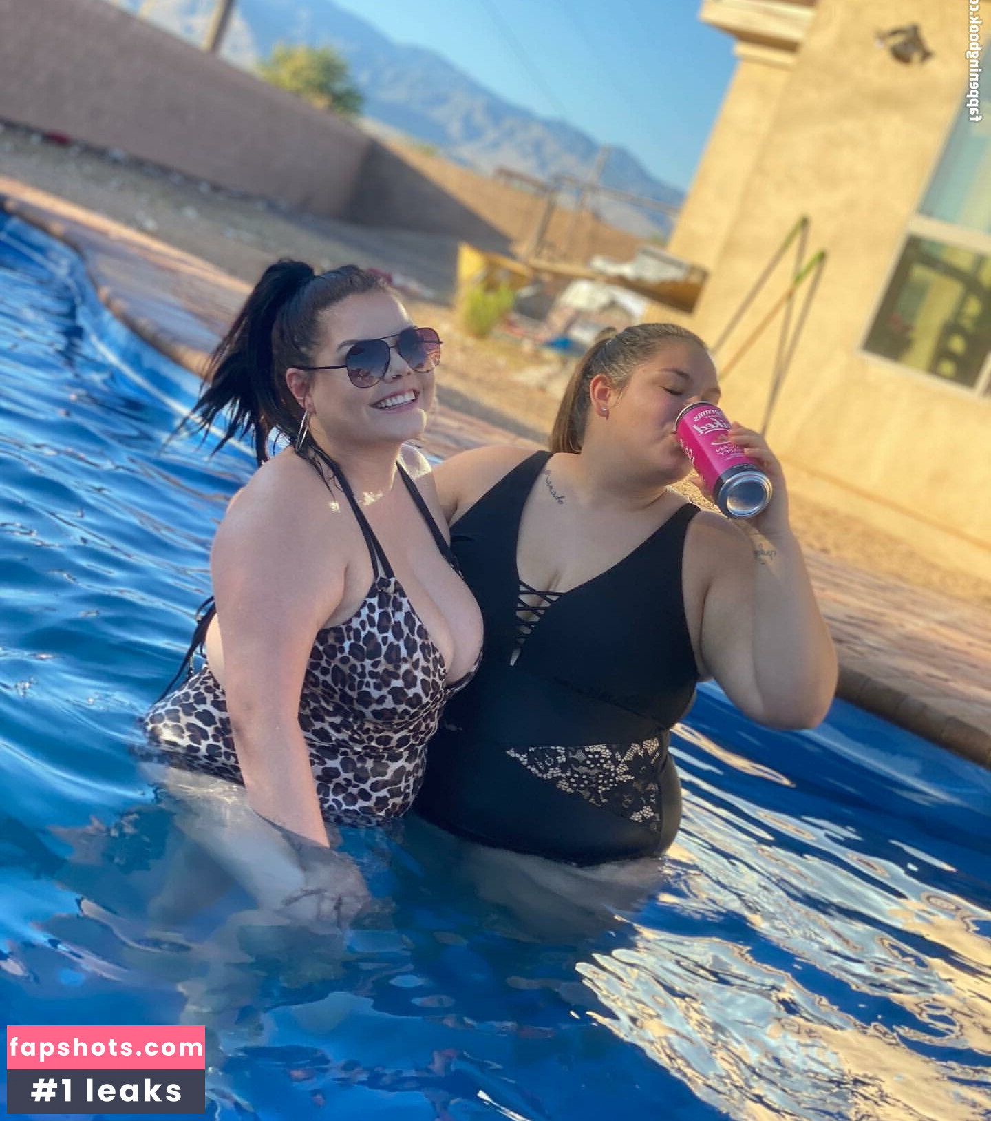 Lilly Zamora gallery photo #36