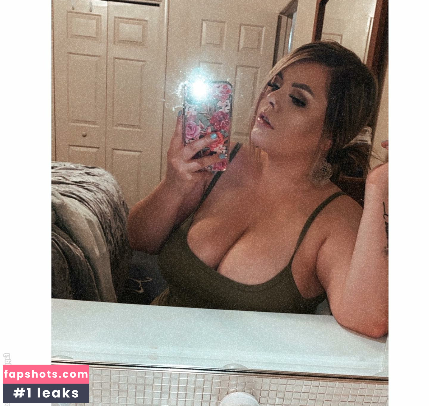 Lilly Zamora gallery photo #45