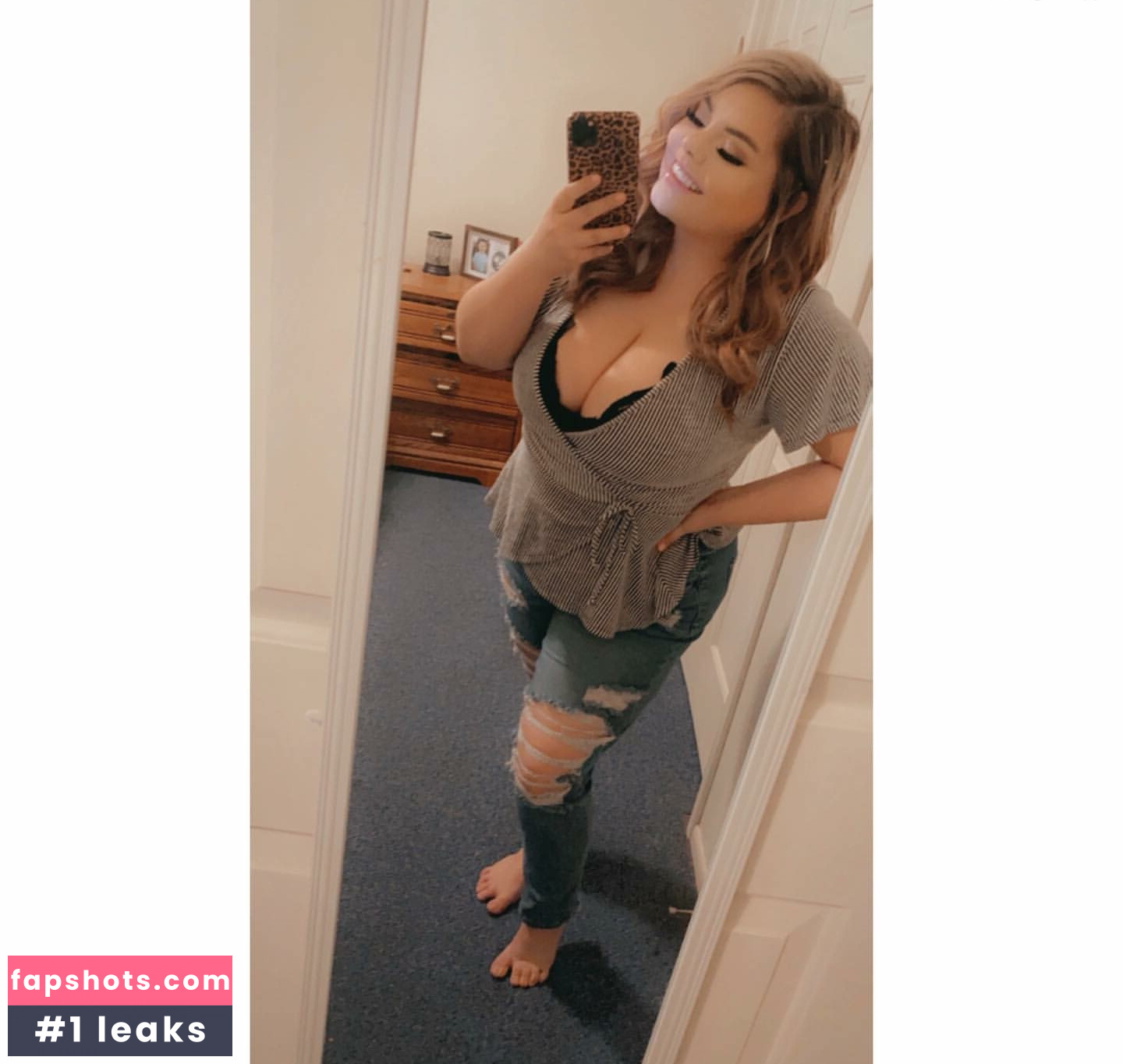 Lilly Zamora gallery photo #8