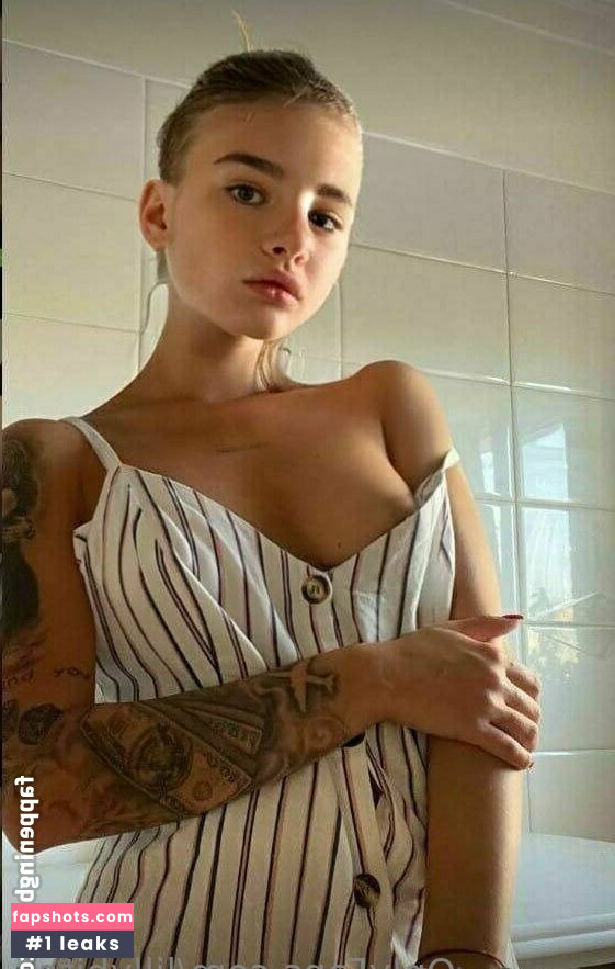 lillybitch gallery photo #64