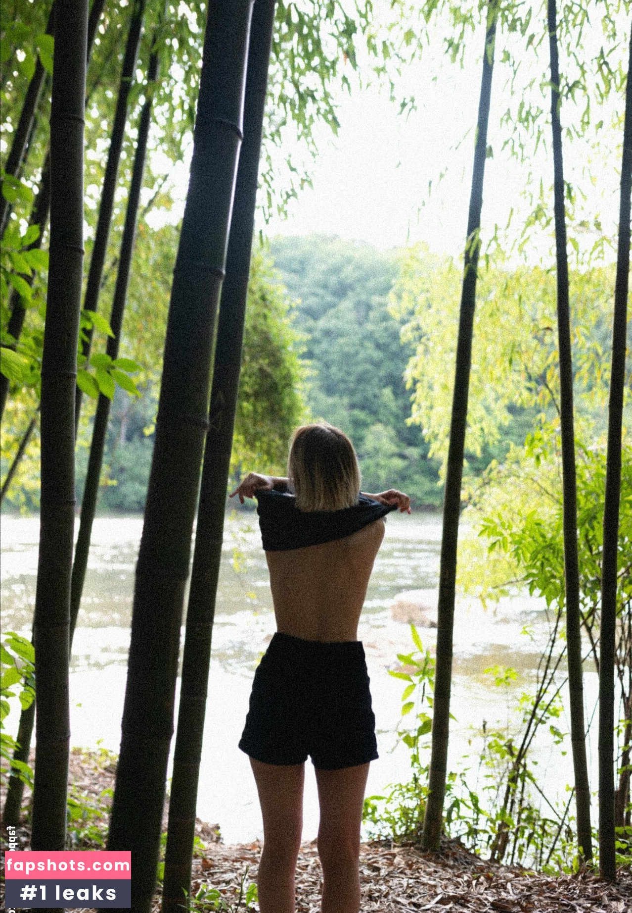 LillyyLuna gallery photo #79