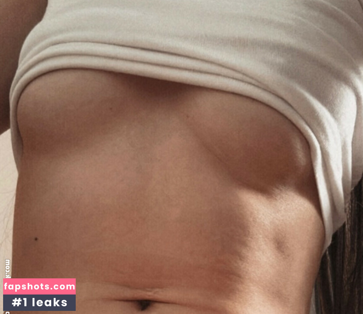 LilMiss_Clo nude babe gallery