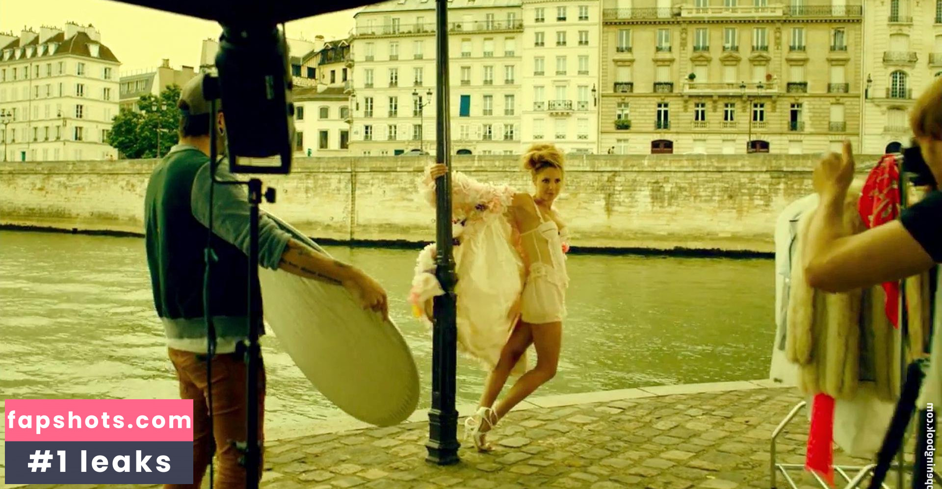 Lilou Fogli gallery photo #4