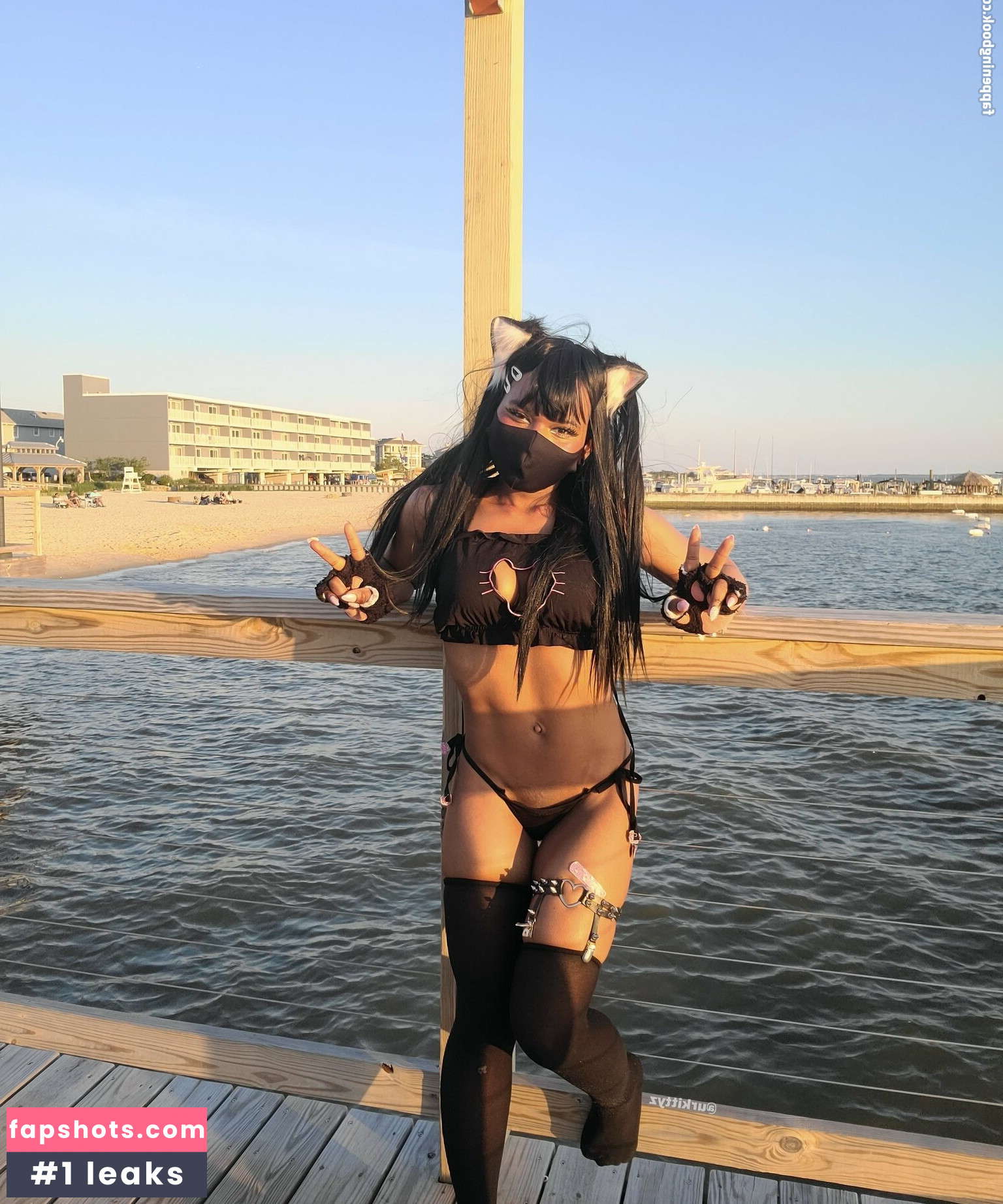 Lilrawrs gallery photo #16