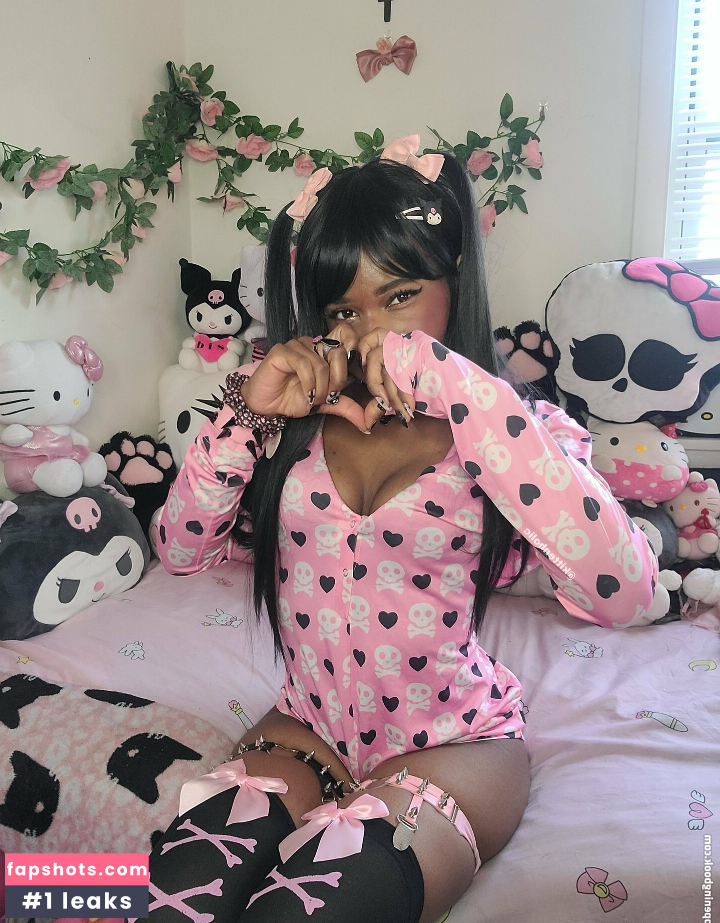 Lilrawrs gallery photo #7