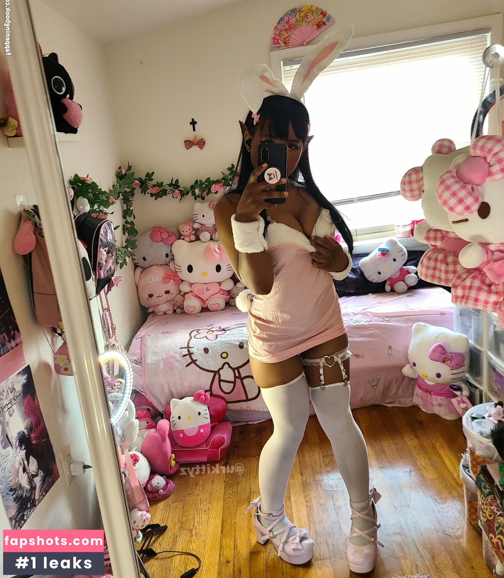 Lilrawrs gallery photo #9