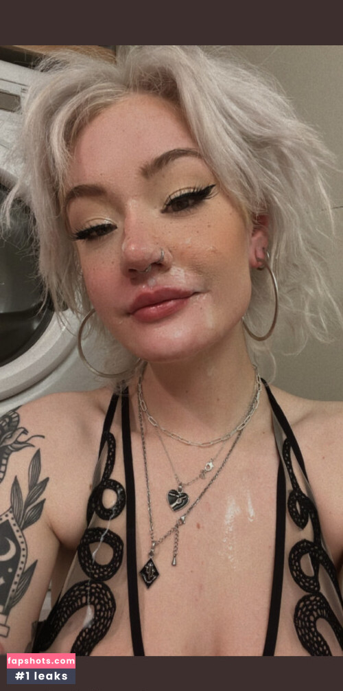 LilSadSpice gallery photo #2