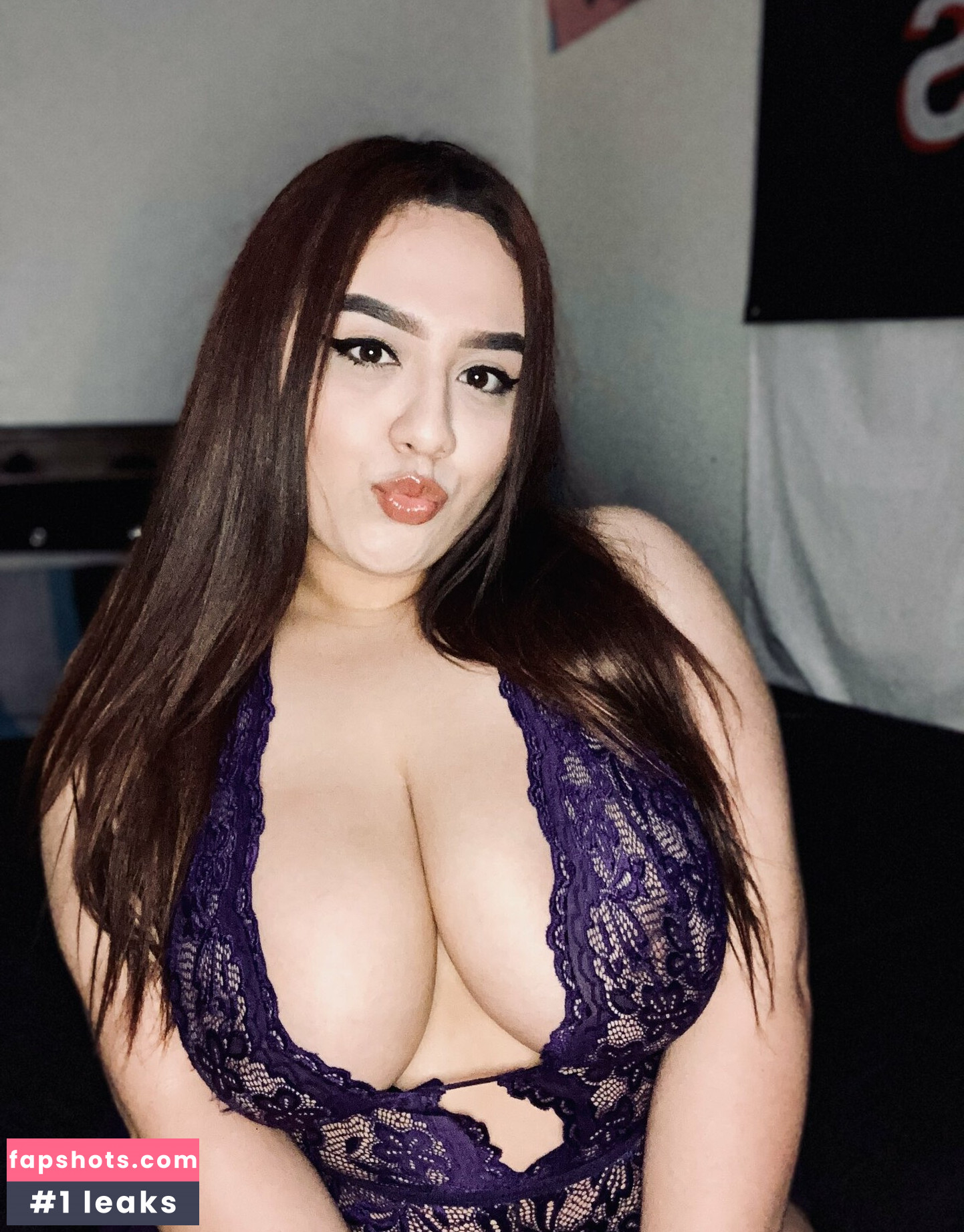 Lily Arceneux gallery photo #2