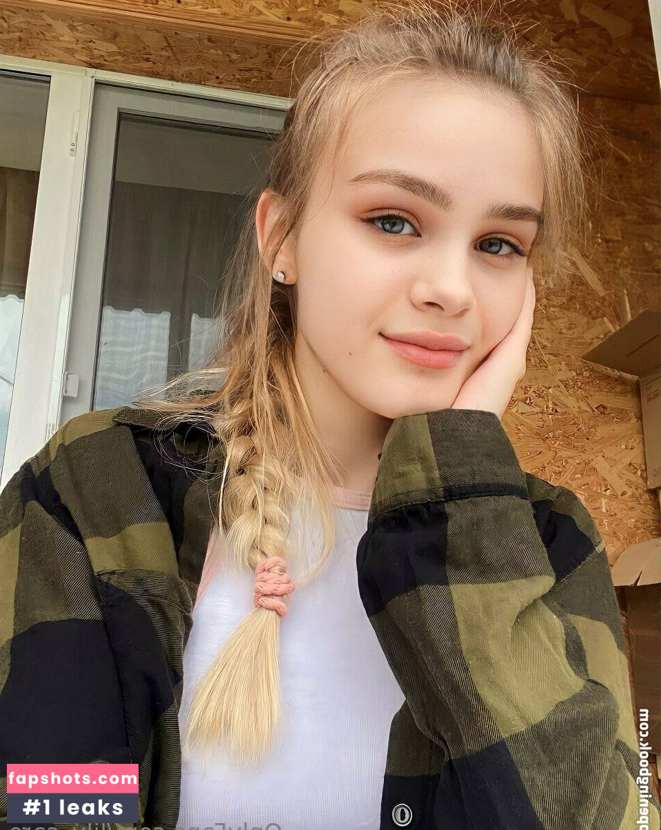 lily_care Nude Leaks OnlyFans Photos #28 - Fapshots