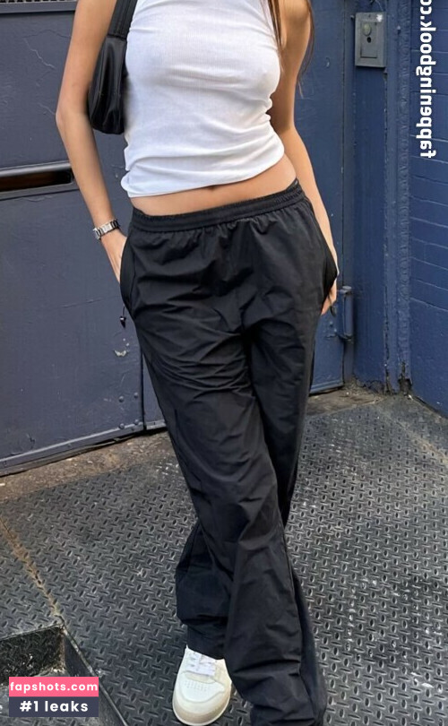 Lily Chee gallery photo #103