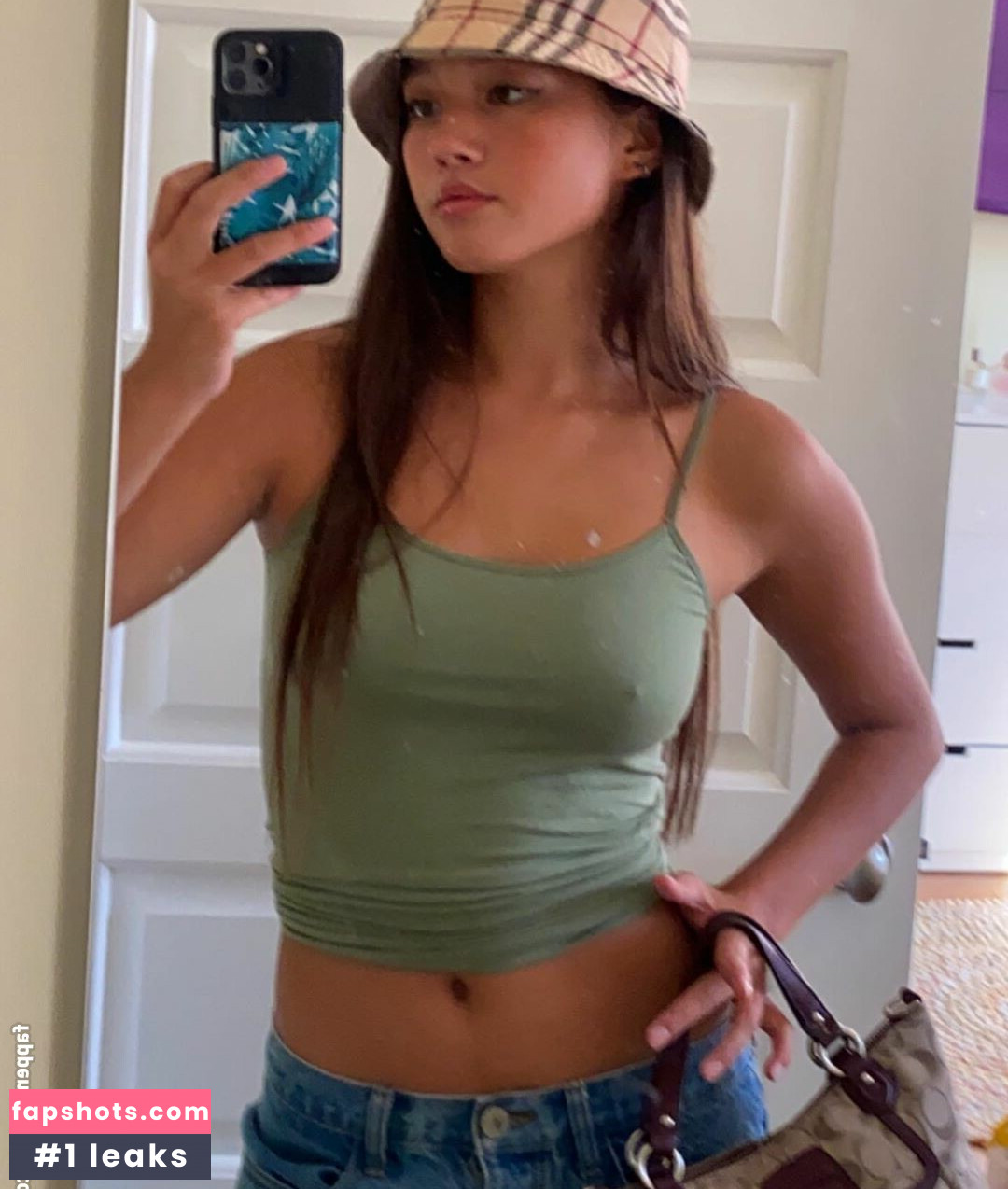 Lily Chee gallery photo #118