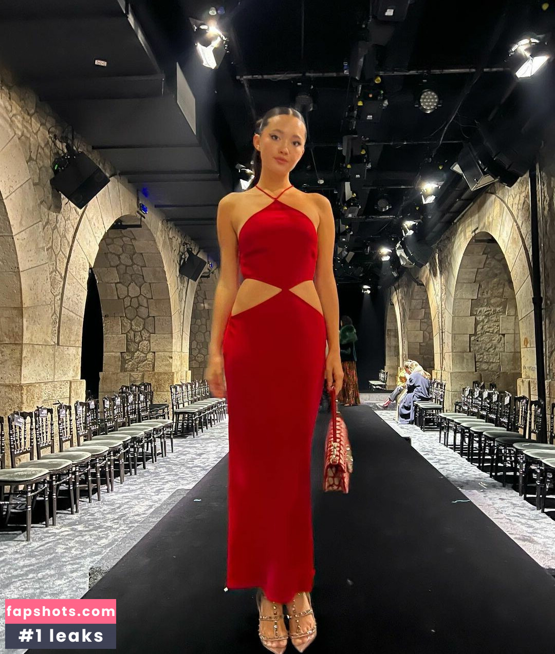 Lily Chee gallery photo #152