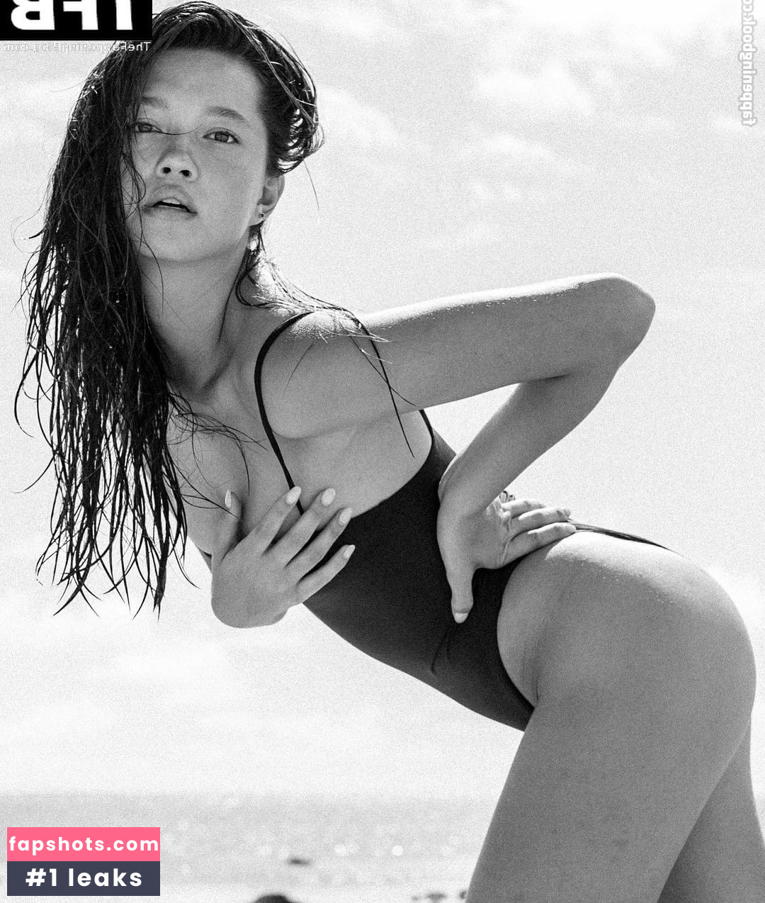 Lily Chee gallery photo #177