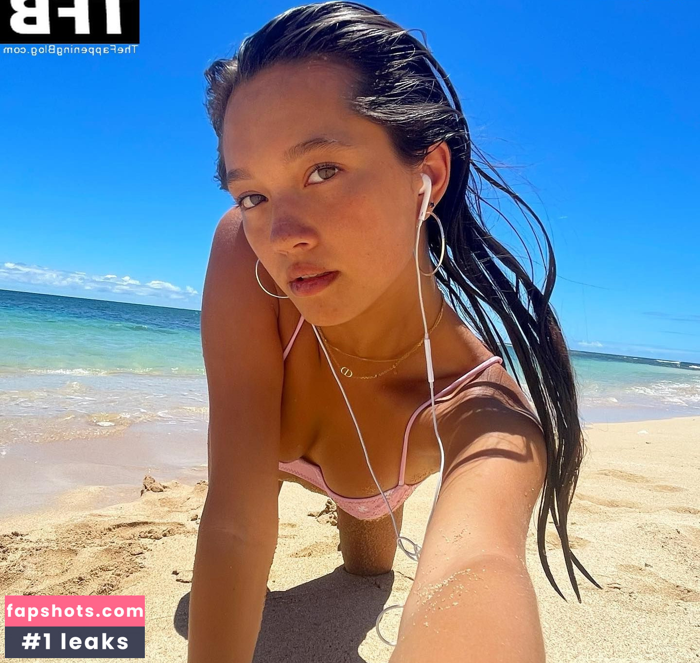 Lily Chee gallery photo #178