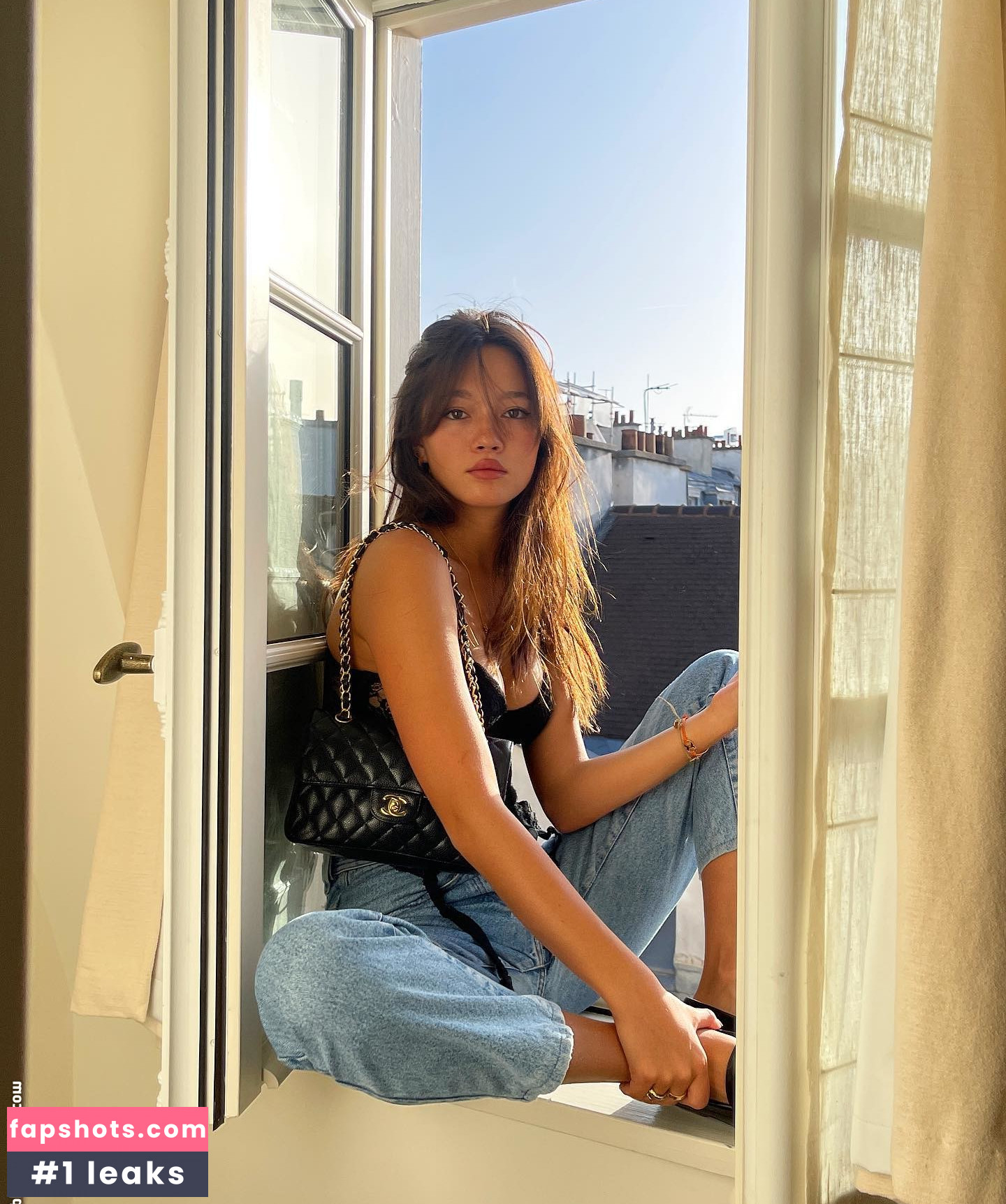 Lily Chee gallery photo #190