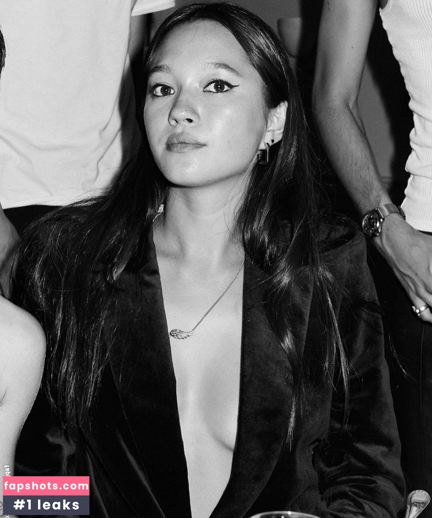 Lily Chee gallery photo #191