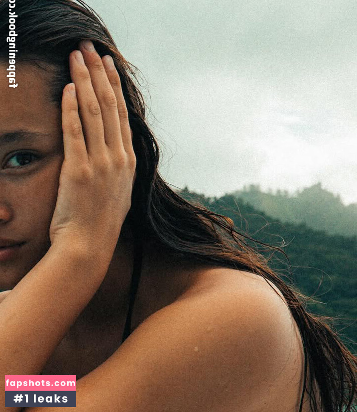 Lily Chee gallery photo #61