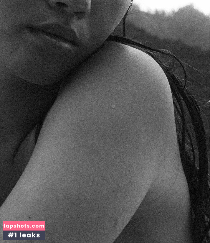 Lily Chee gallery photo #66