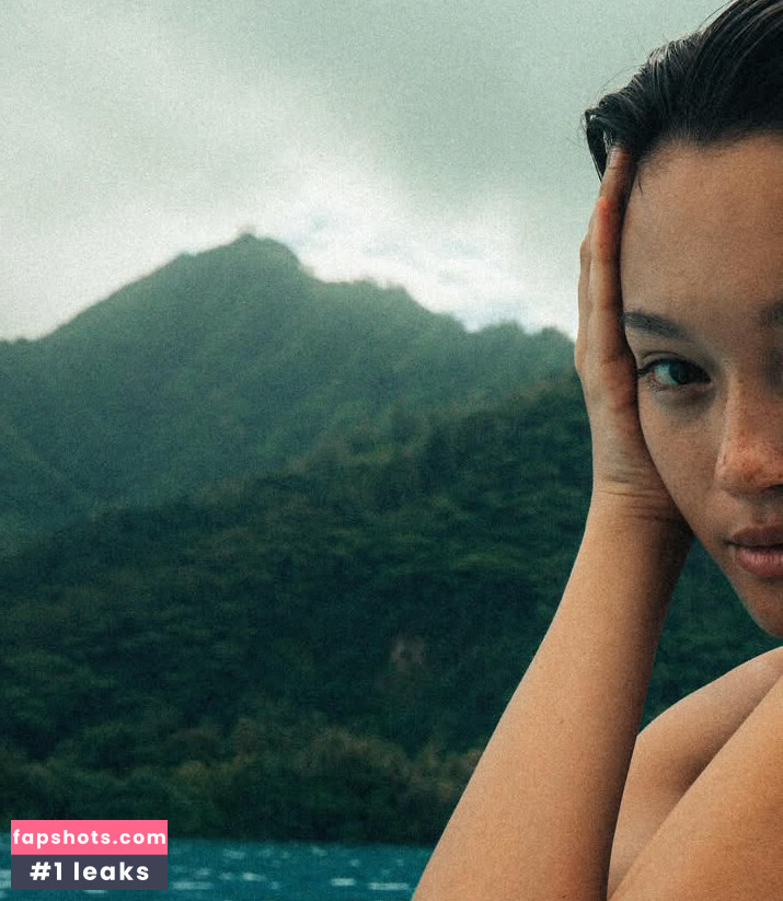 Lily Chee gallery photo #67