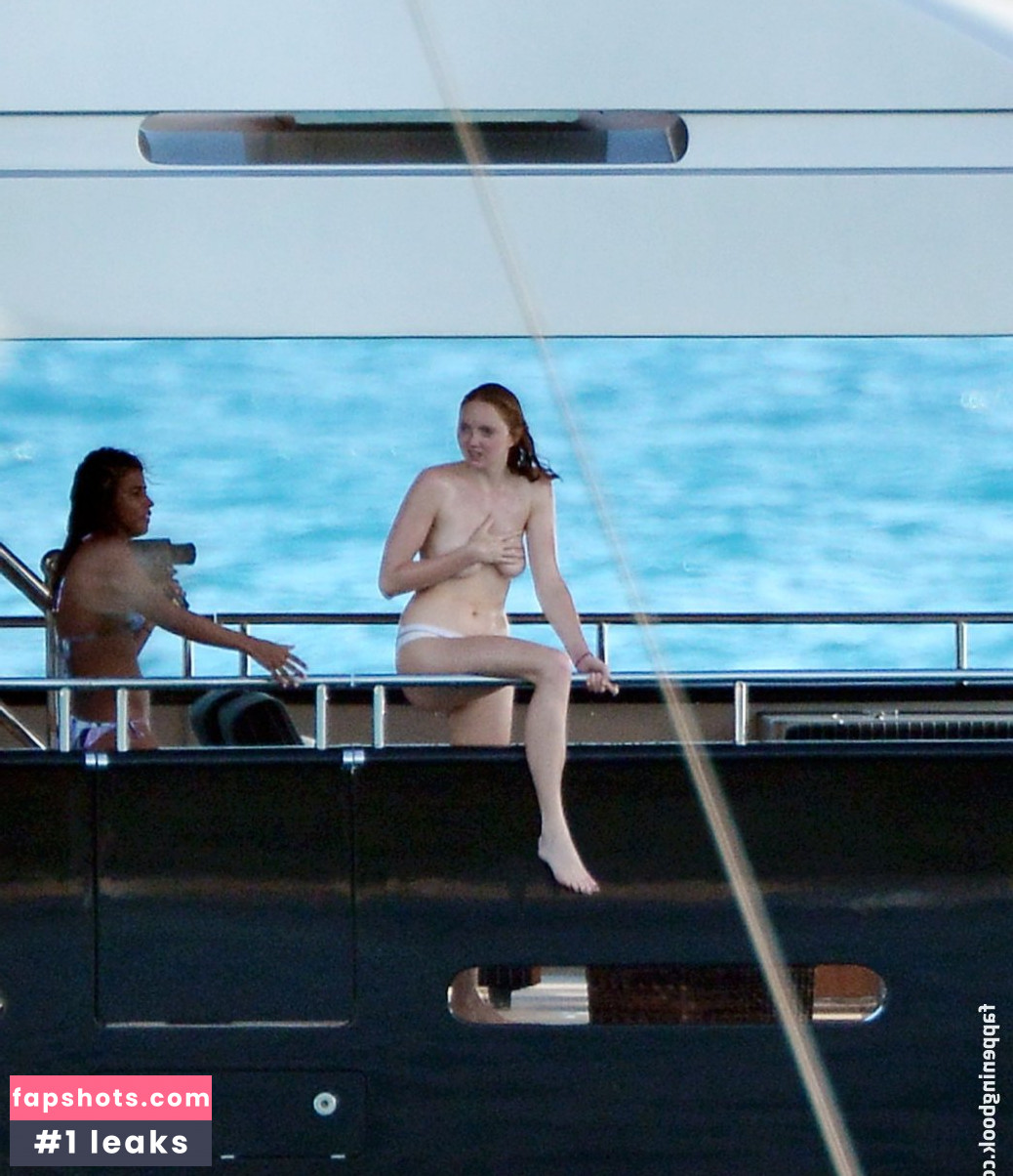 Lily Cole Filtración Desnuda OnlyFans Foto #114 - Fapshots
