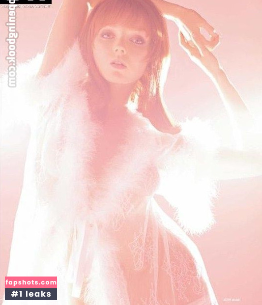 Lily Cole Nahé úniky fotek pouze od fanoušků #25 - Fapshots