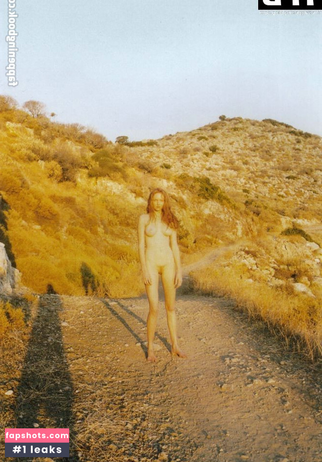 Lily Cole Nahé úniky fotek pouze od fanoušků #33 - Fapshots