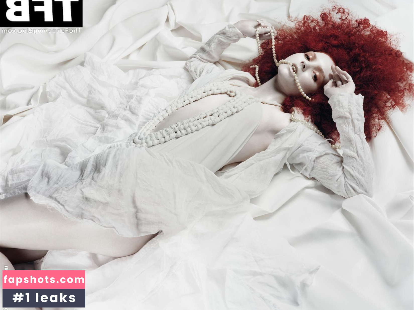 Lily Cole Filtración Desnuda OnlyFans Foto #43 - Fapshots