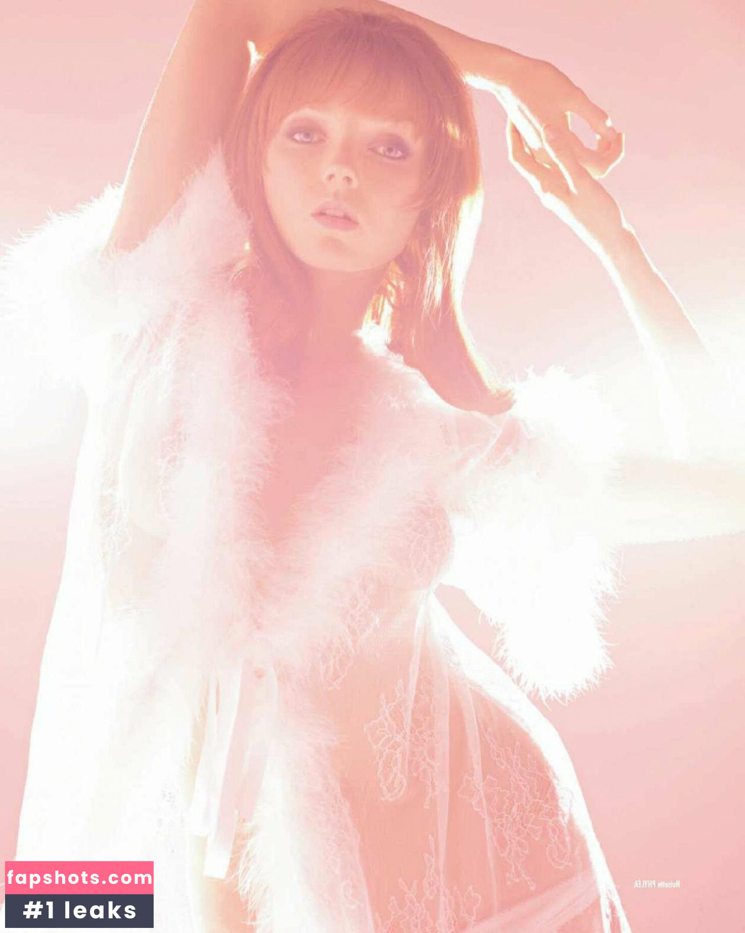 Lily Cole Nahé úniky fotek pouze od fanoušků #6 - Fapshots