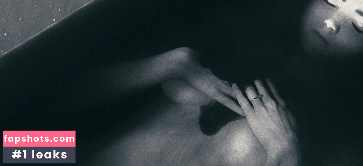 Lily Cole Filtración Desnuda OnlyFans Foto #67 - Fapshots